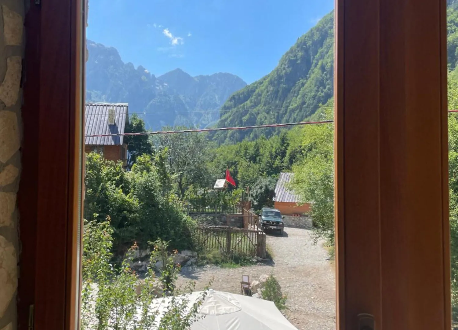 Petriti Theth Hotel