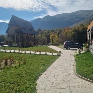 Kompleksi Gjoni Pensión
