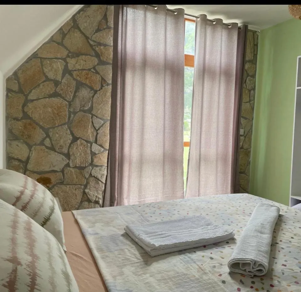 Petriti Theth Hotel Albania