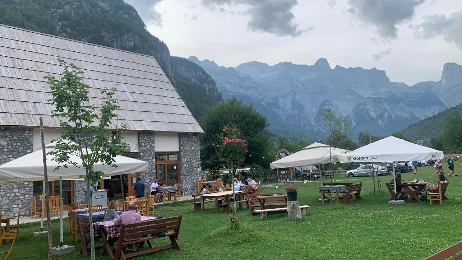 Guest house Petriti Theth Hotel