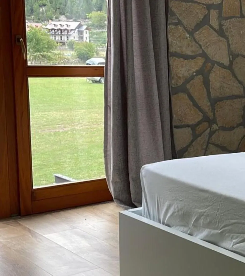 Petriti Theth Hotel Guest house