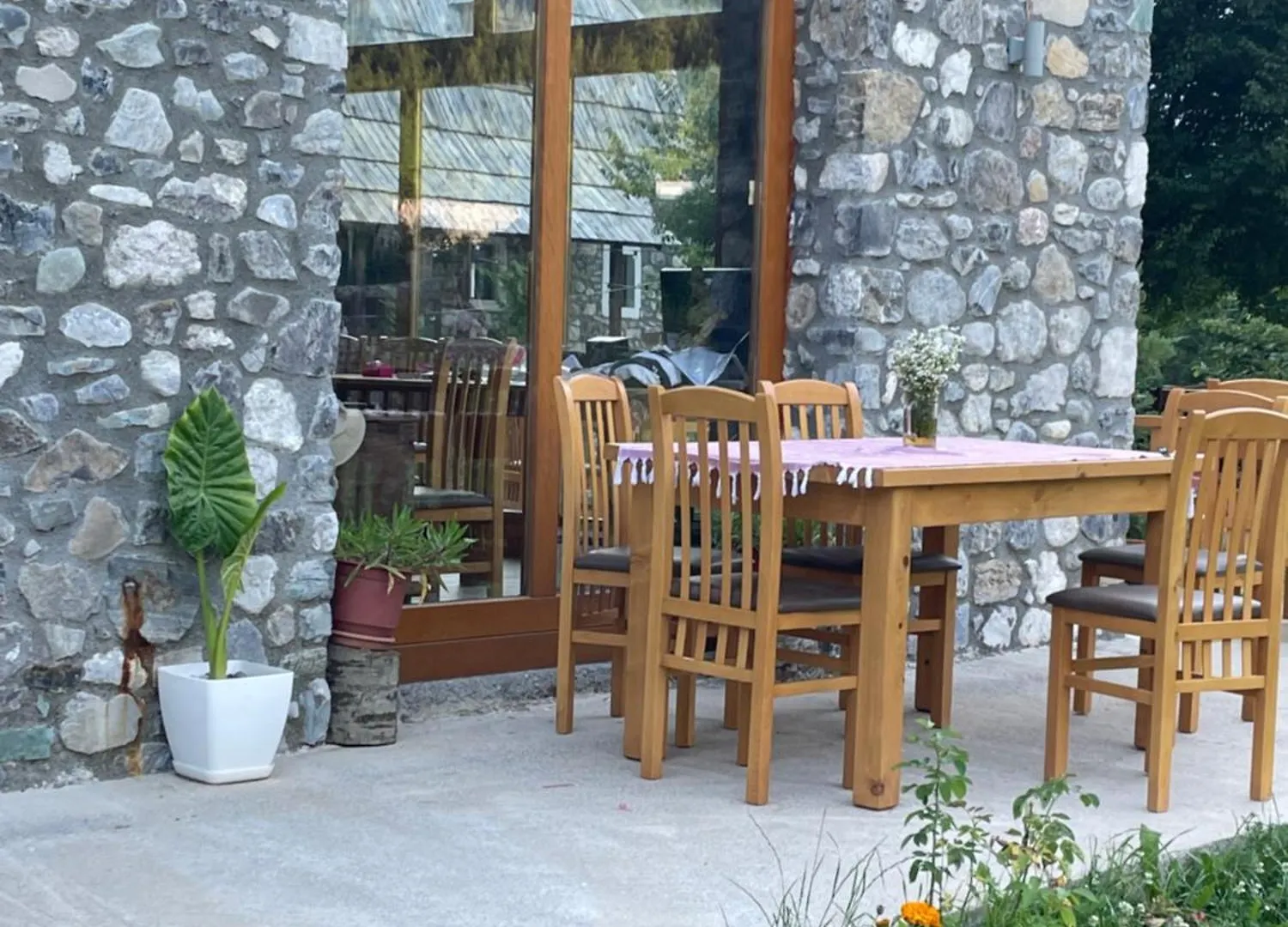 Hotel Petriti Theth Albania