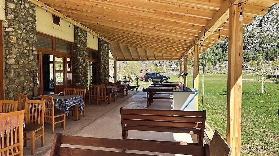 Petriti Theth Hotel Guest house