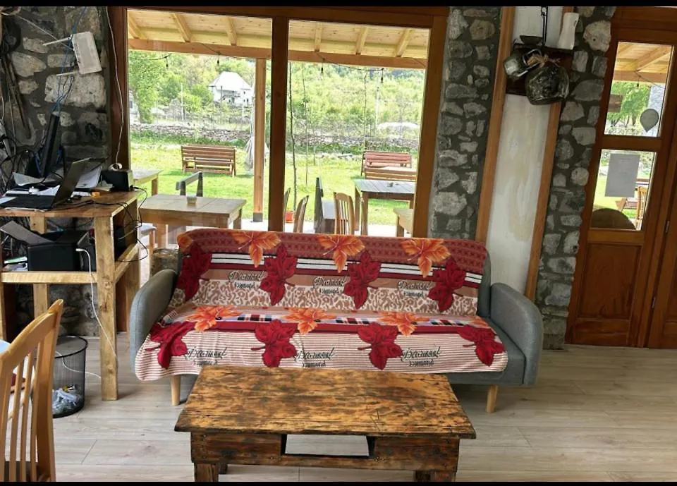 Petriti Theth Hotel Guest house