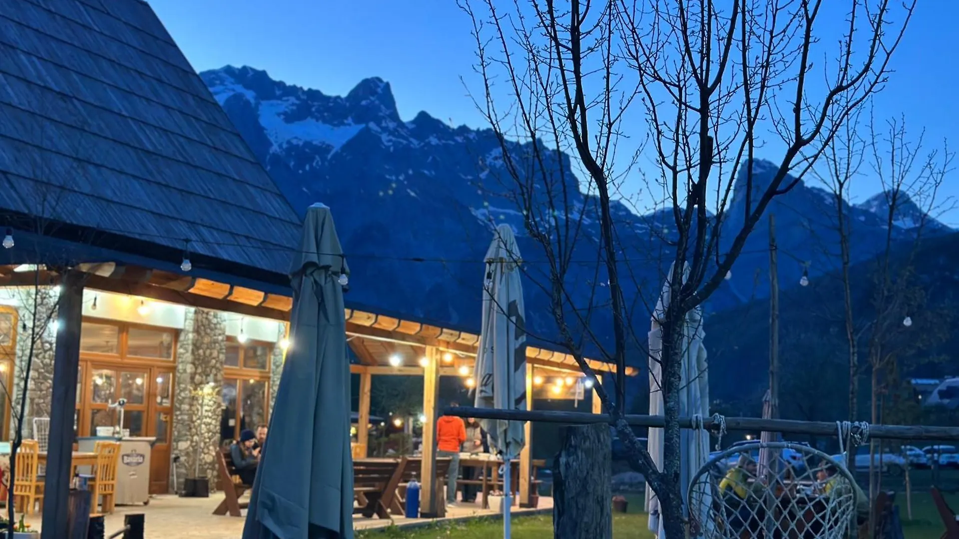 Guest house Petriti Theth Hotel